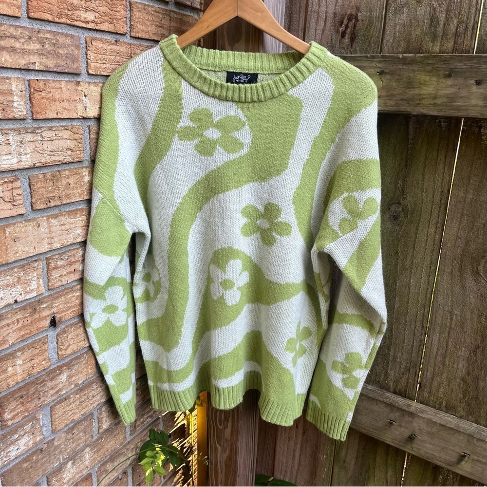 Retro Floral Patterned Crew Neck Sweater